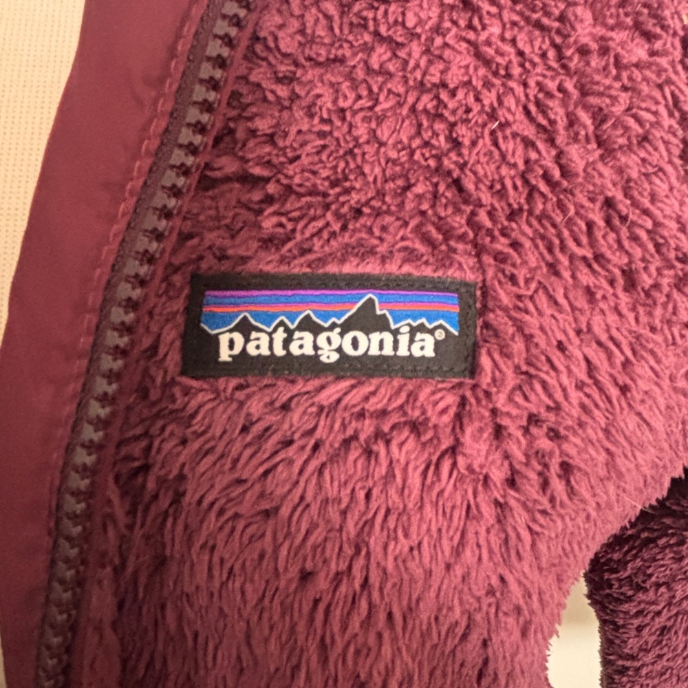 Patagonia Women's Teddy Fleece Jacket - Burgundy - Picture 4 of 6
